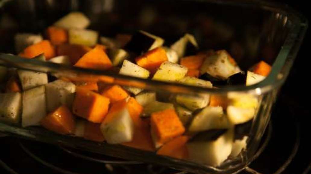 Шаг 2 - Салат с куриной грудкой и запеченными овощами