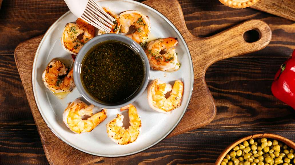 Шаг 3 - Салат в стиле паэльи с креветками и курицей в тарталетках