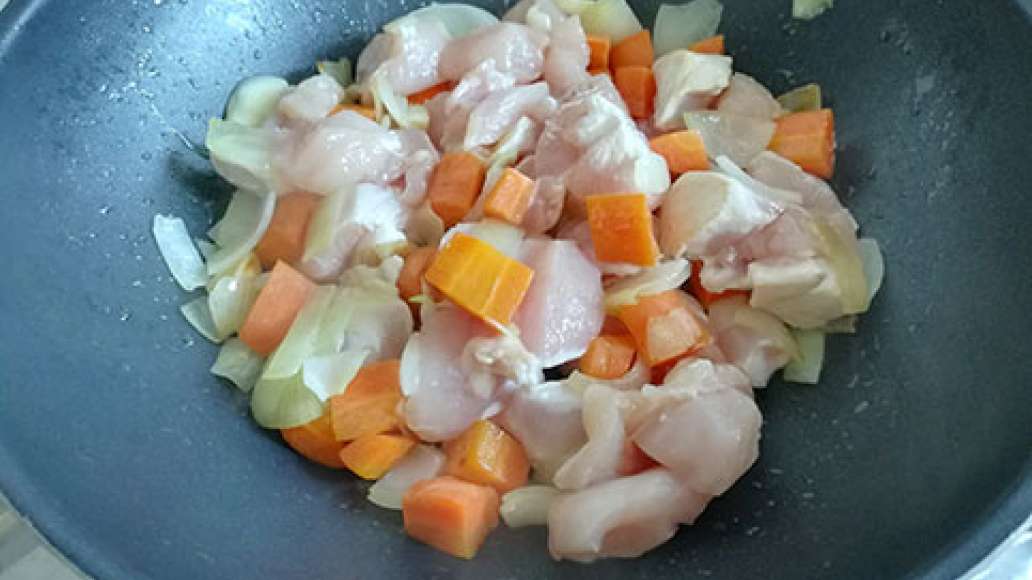 Шаг 3 - Вкусное жаркое из курицы