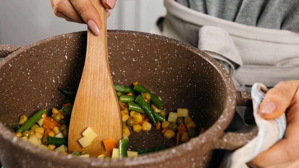 Шаг 4 - Простой сырный суп с курочкой и овощами