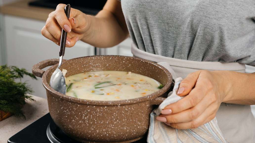 Шаг 6 - Простой сырный суп с курочкой и овощами