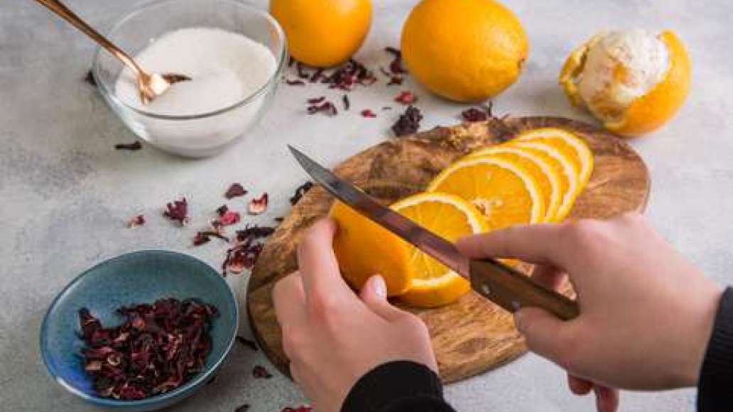Шаг 1 - Компот из апельсинов и каркаде