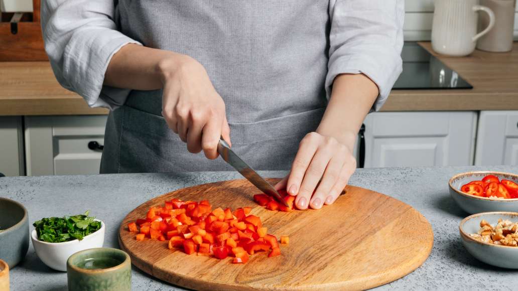 Шаг 3 - Лобио из зелёной стручковой фасоли с чесноком и грецкими орехами
