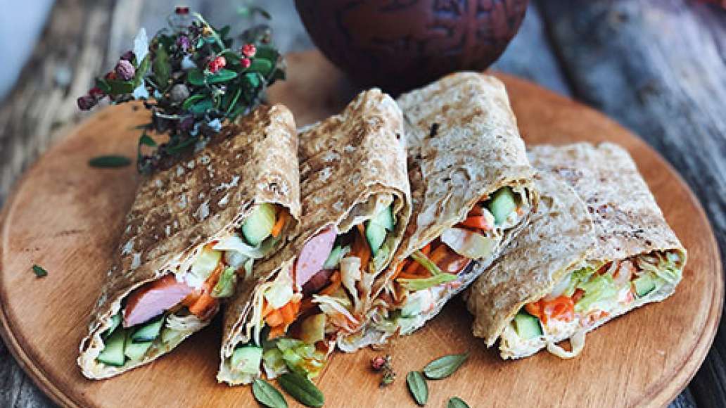 Шаг 6 - Шаурма с сосисками в тонком армянском лаваше