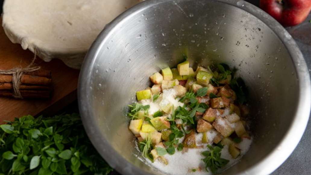 Шаг 2 - Яблочный пирог из антоновки