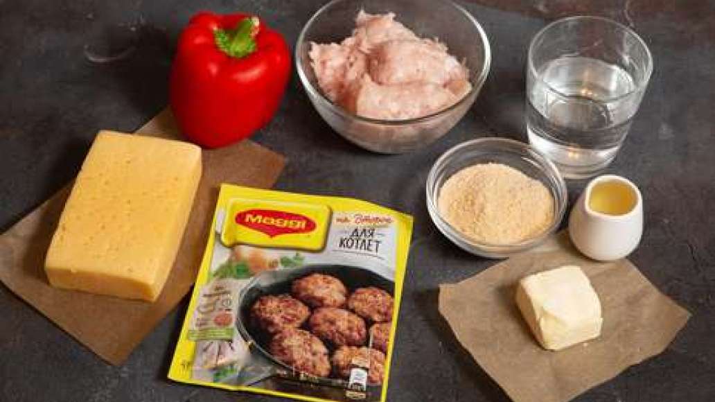 Шаг 1 - Пожарские котлеты с сыром и болгарским перцем