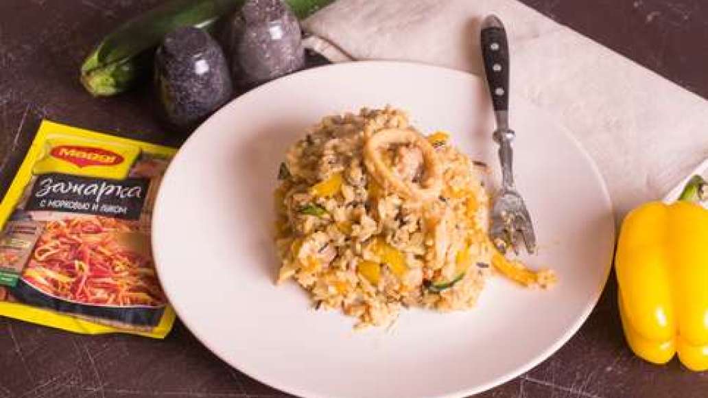 Шаг 5 - Вок с морепродуктами, белым и диким рисом и яйцом