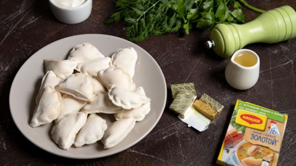 Шаг 1 - Пельмени в мультиварке с бульоном