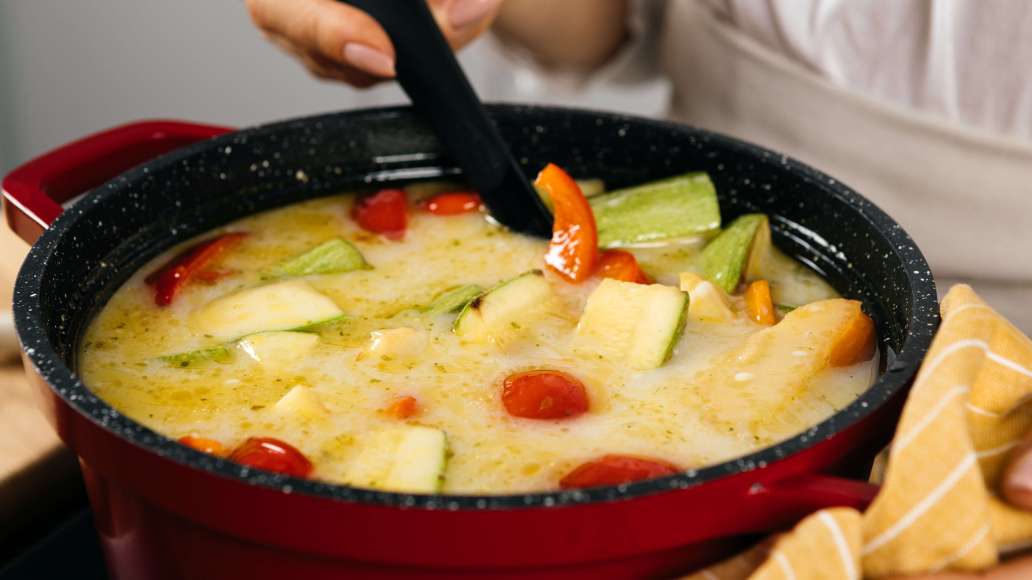 Шаг 5 - Осенний сырный суп с кабачками и болгарским перцем