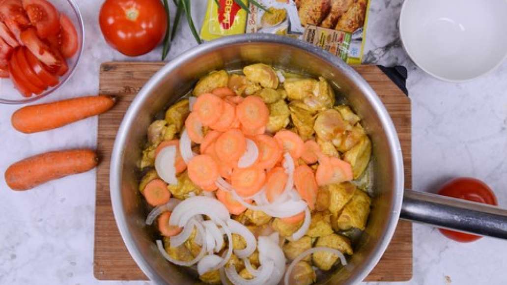 Шаг 4 - Курица с кабачками