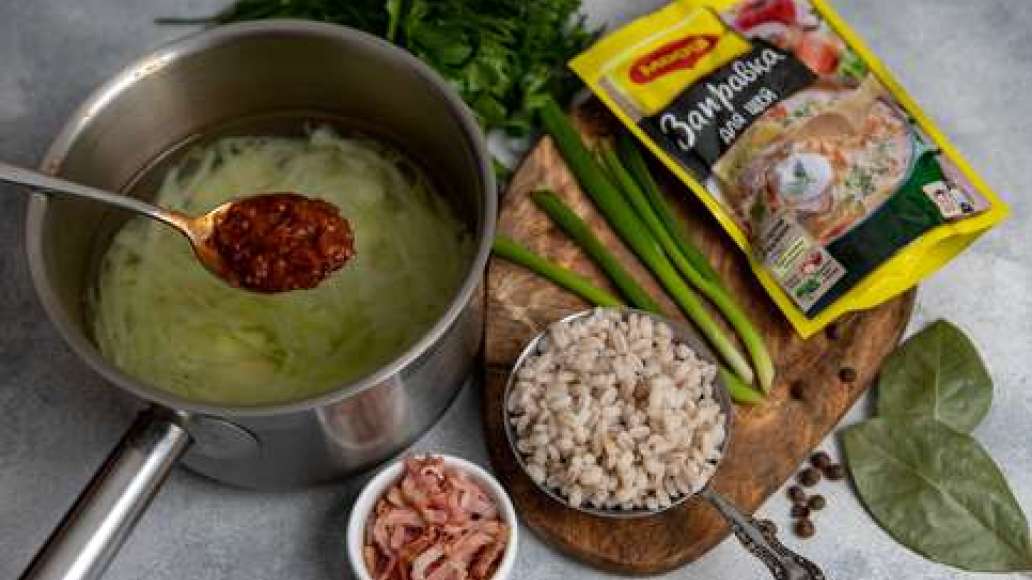 Шаг 2 - Щи уральские с перловкой и копченостями