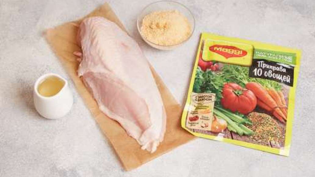Шаг 1 - Отбивные из курицы в панировочных сухарях