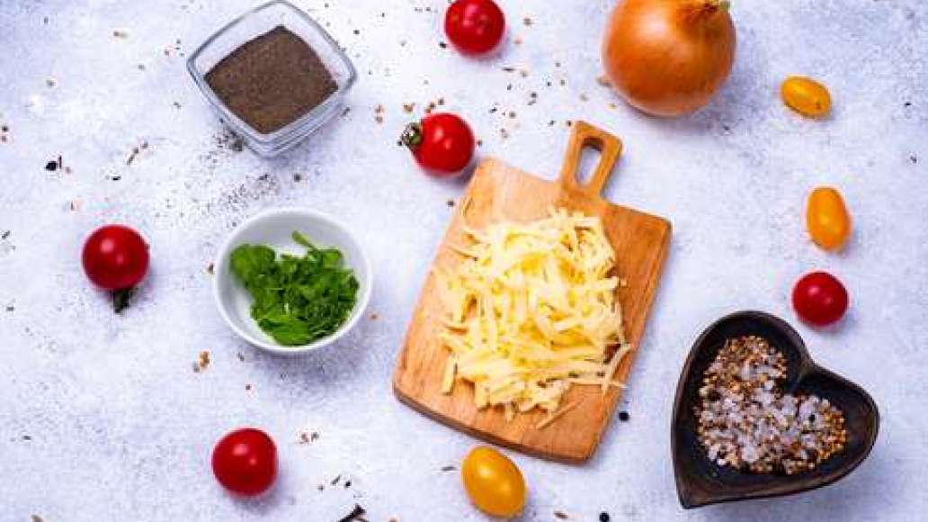 Шаг 3 - Рис с кукурузой и помидорами