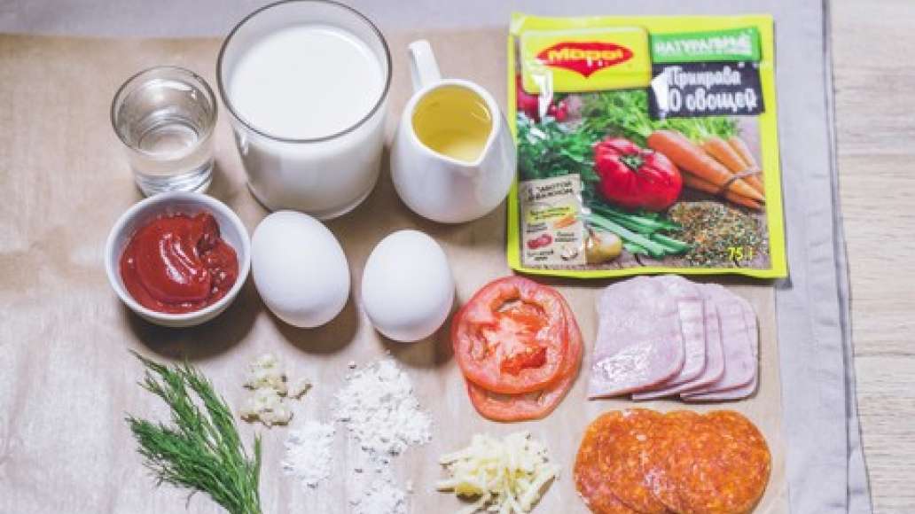 Шаг 1 - Пицца острая на кефире с пепперони и ветчиной