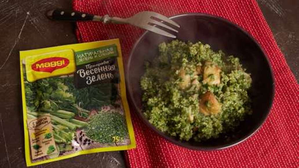 Шаг 3 - Гарнир из киноа со шпинатом и грибами
