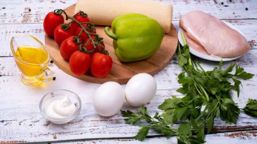 Шаг 1 - Тарталетки с салатом из филе курицы