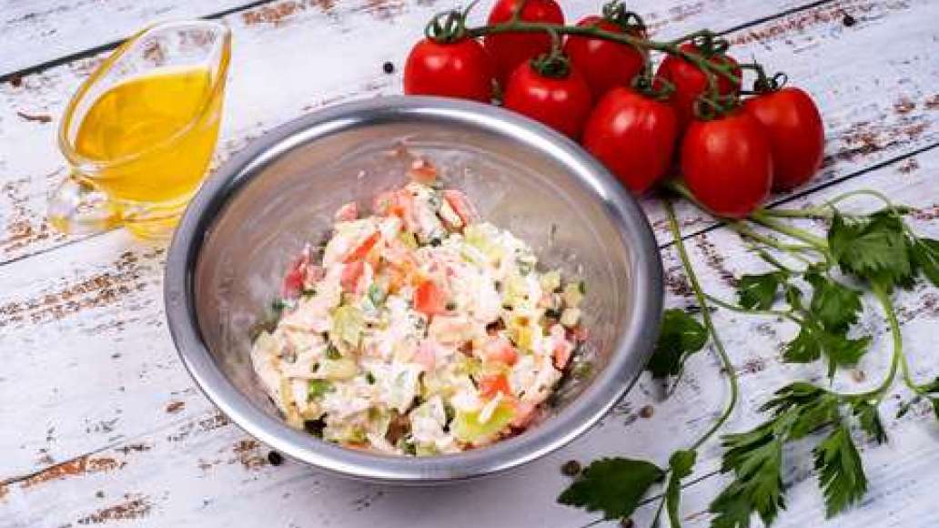 Шаг 4 - Тарталетки с салатом из филе курицы