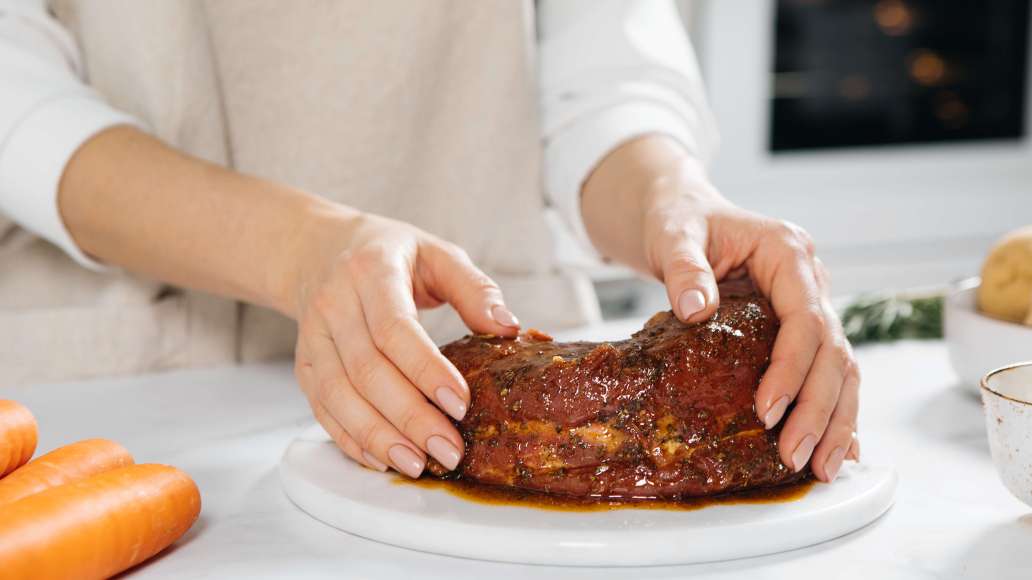 Шаг 2 - Запечённая в духовке свинина с овощами и розмарином