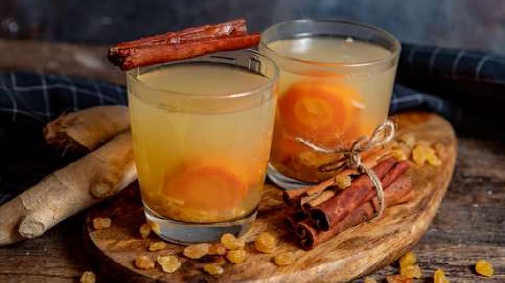Шаг 3 - Компот из моркови, изюма, корицы и имбиря
