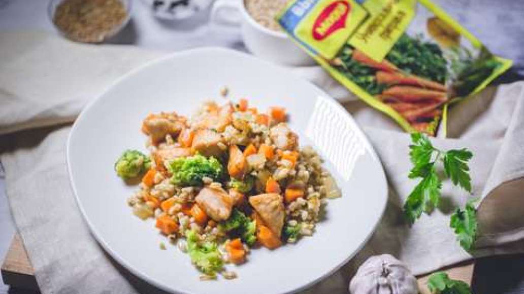 Шаг 4 - Легкая каша из полбы с куриной грудкой и брокколи