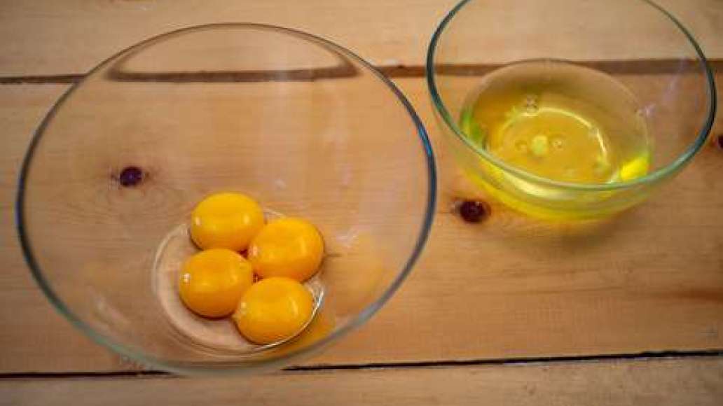 Шаг 2 - Шарлотка с абрикосами