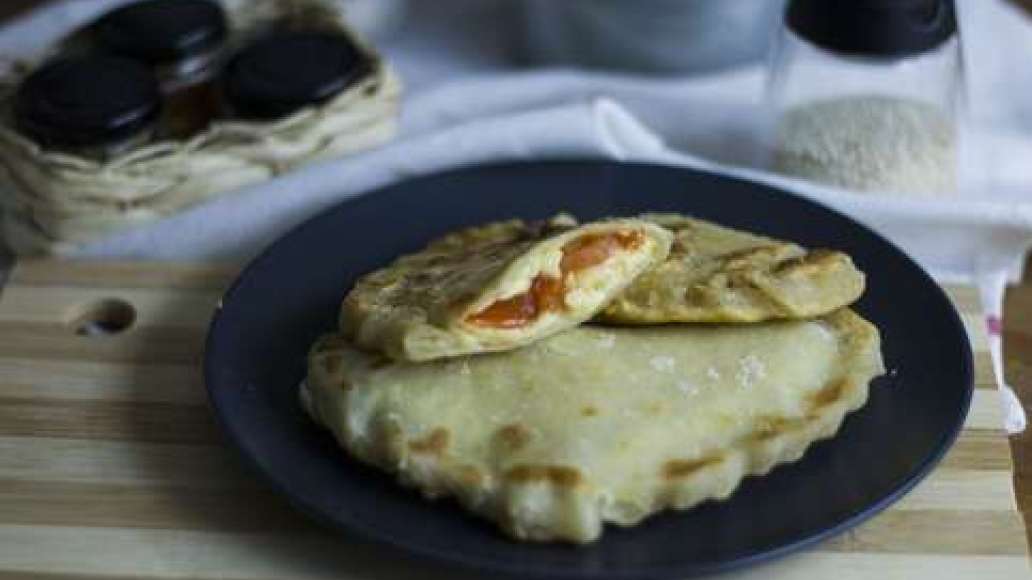 Шаг 9 - Лепёшки с томатами и сыром