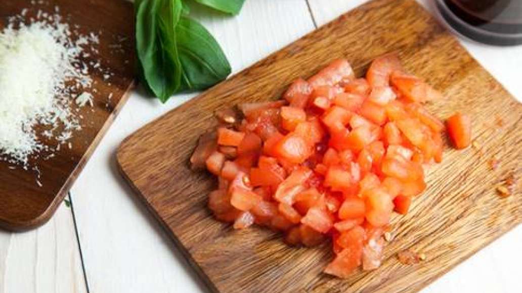Шаг 2 - Спагетти болоньезе с помидорами и говяжьим фаршем