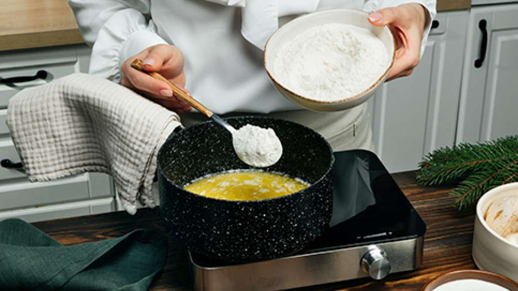 Шаг 1 - Сочные профитроли с курицей, яйцом и грибами