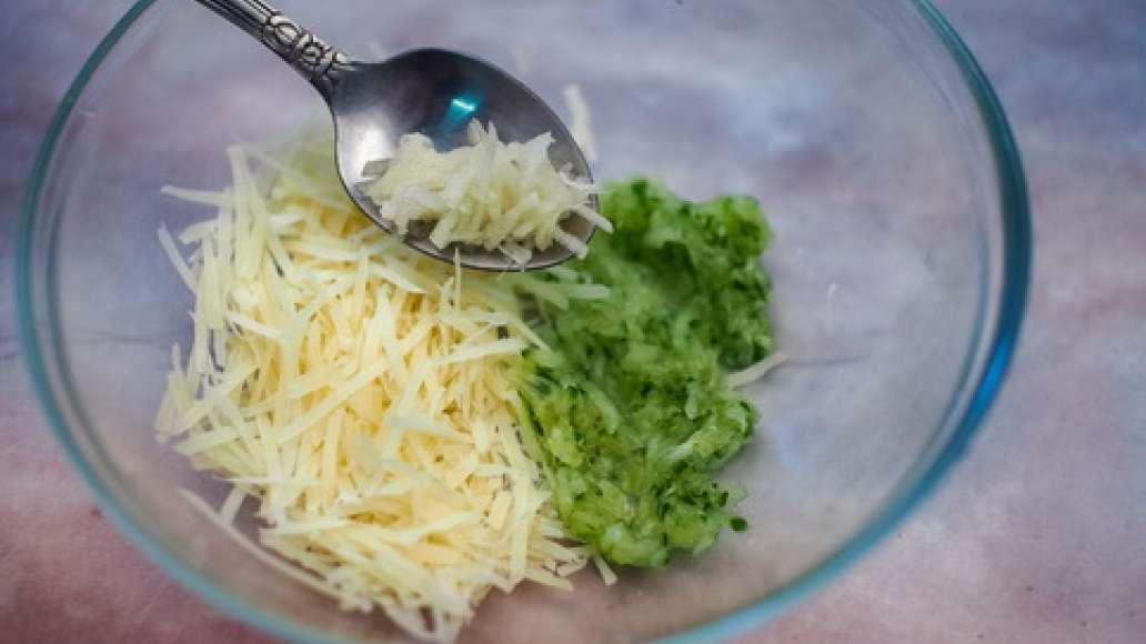 Шаг 2 - Тарталетки с сыром и чесноком