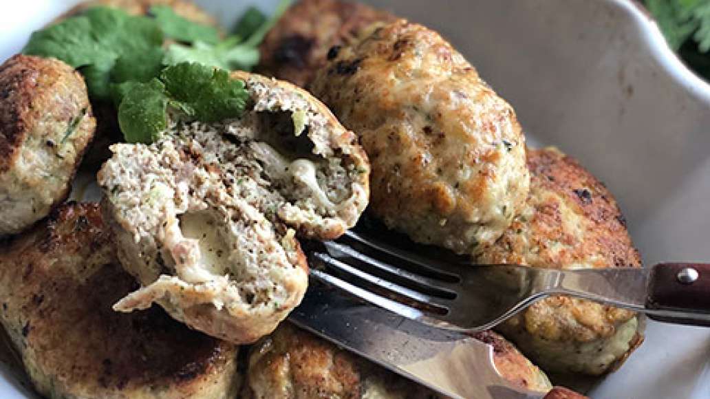 Шаг 5 - Домашние котлеты из говядины и курицы с сюрпризом