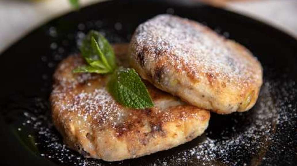 Шаг 4 - Пп сырники с яблоками, грушами, черносливом и чиа
