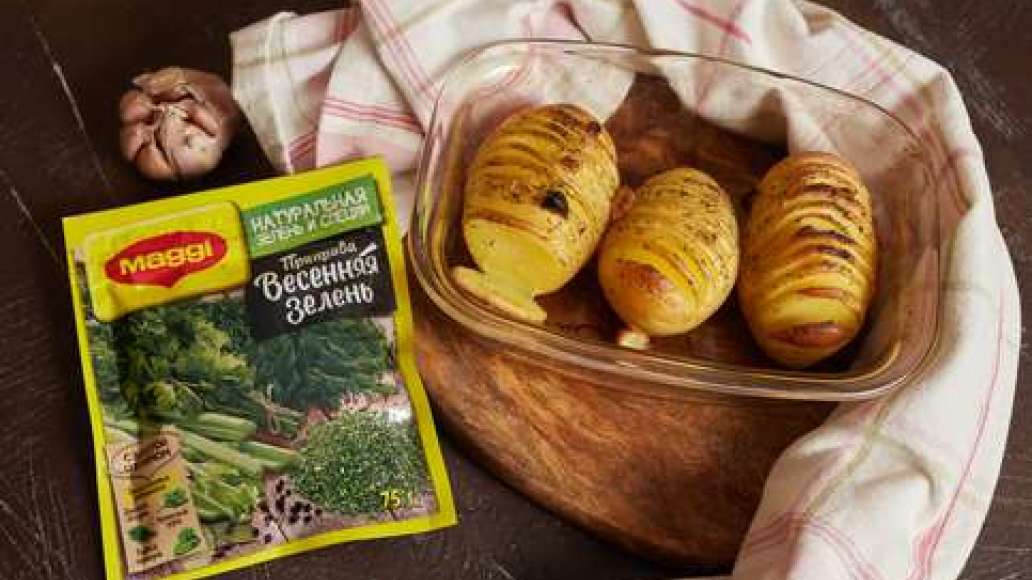 Разложить на тарелки и подавать к рыбным или мясным блюдам или как самостоятельное блюдо. Разложить на тарелки и подавать к рыбным или мясным блюдам или как самостоятельное блюдо.