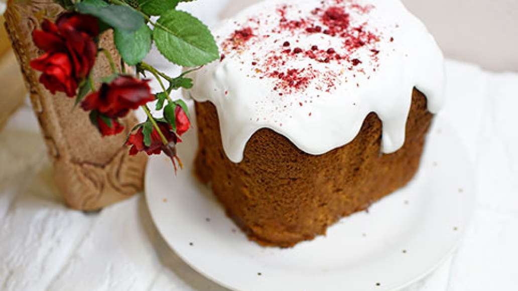 Перед подачей кулич остудить и украсить по вкусу. 