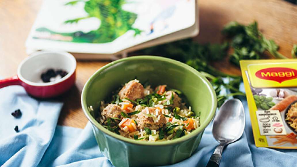 Плов с куриными фрикадельками и овощами готов! Приятного аппетита! Плов с куриными фрикадельками и овощами готов! Приятного аппетита!