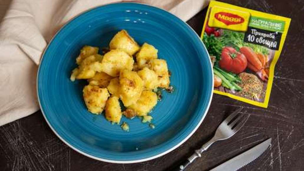 Выложить гарнир на тарелки и подавать к блюдам из мяса или рыбы либо как самостоятельное блюдо.