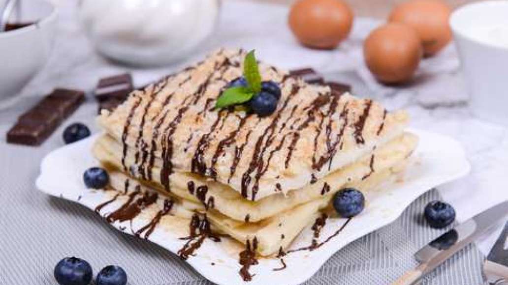 Добавьте ягоды по вкусу и десерт готов. Добавьте ягоды по вкусу и десерт готов.