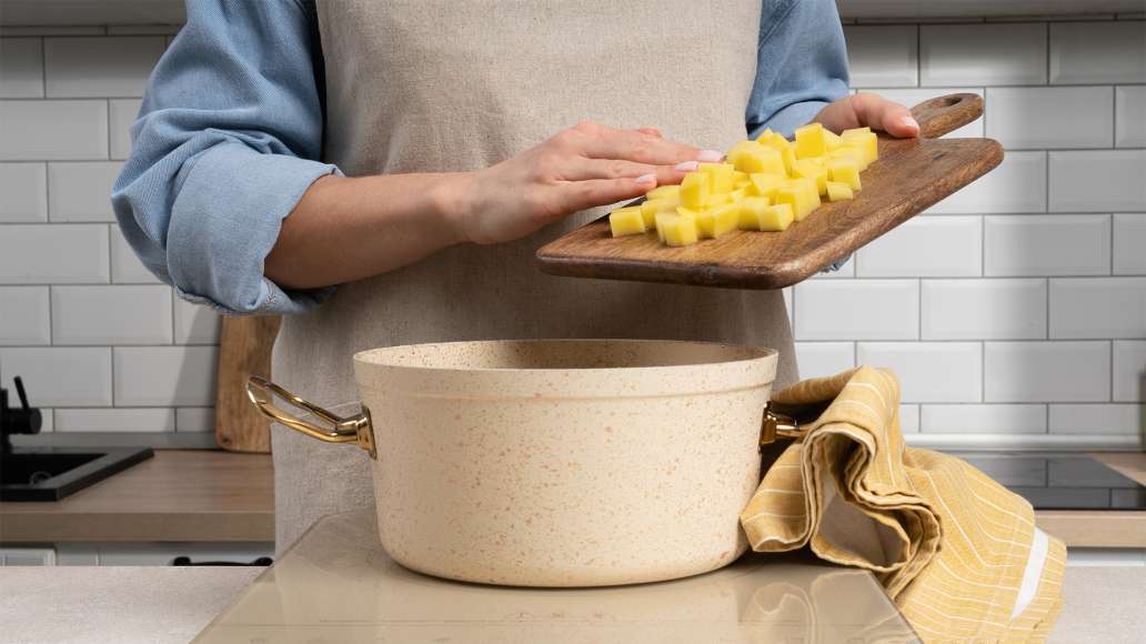 Легкий куриный супчик с вермишелью и картофелем Легкий куриный супчик с вермишелью и картофелем