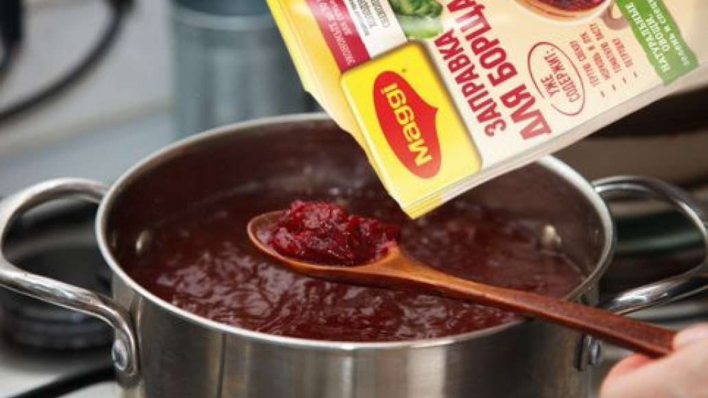 Подготовить ингредиенты. Бульон довести до кипения, добавить в него MAGGI® Заправку для борща, варить 5 минут.
Подготовить ингредиенты. Бульон довести до кипения, добавить в него MAGGI® Заправку для борща, варить 5 минут.