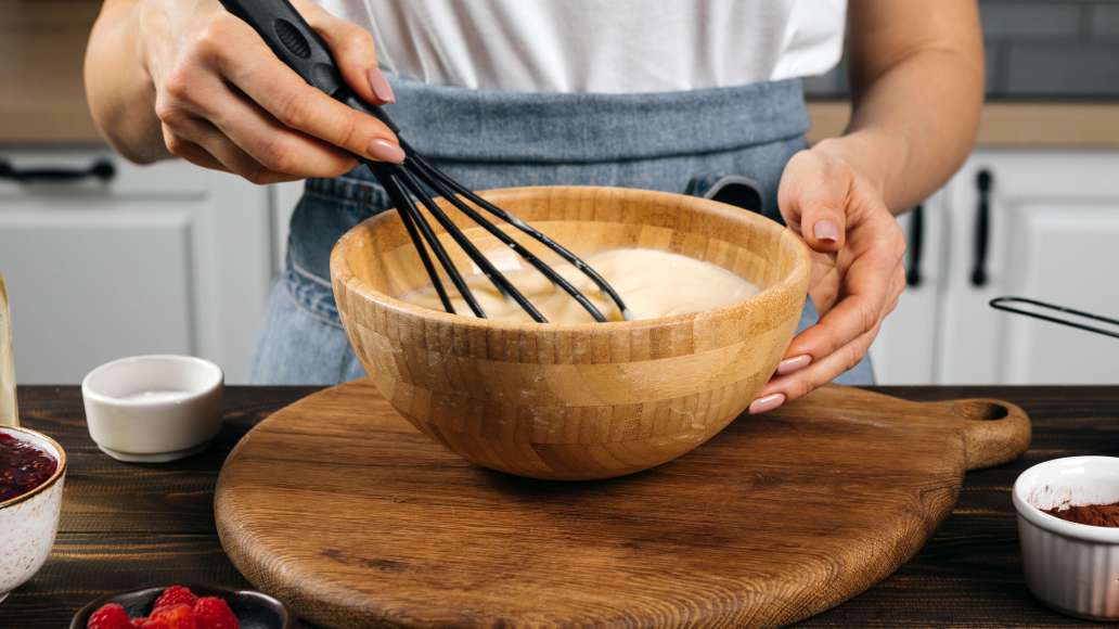Чтобы подчеркнуть шоколадный вкус блинов, подавайте их с малиновым или карамельным соусом. Отличным дополнением к этому блюду будет также арахисовая паста. Чтобы подчеркнуть шоколадный вкус блинов, подавайте их с малиновым или карамельным соусом. Отличным дополнением к этому блюду будет также арахисовая паста.