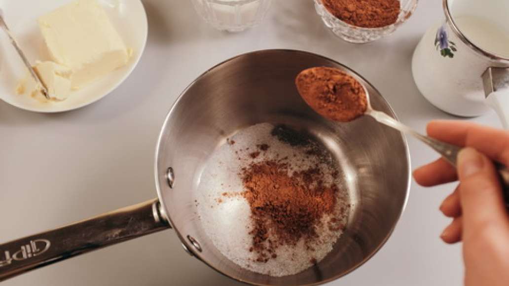 Смешать какао с сахаром Смешать какао с сахаром