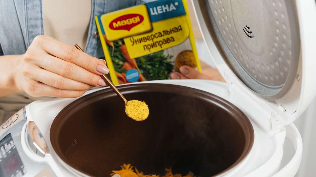 Добавить MAGGI® Приправу универсальную. Добавить MAGGI® Приправу универсальную.