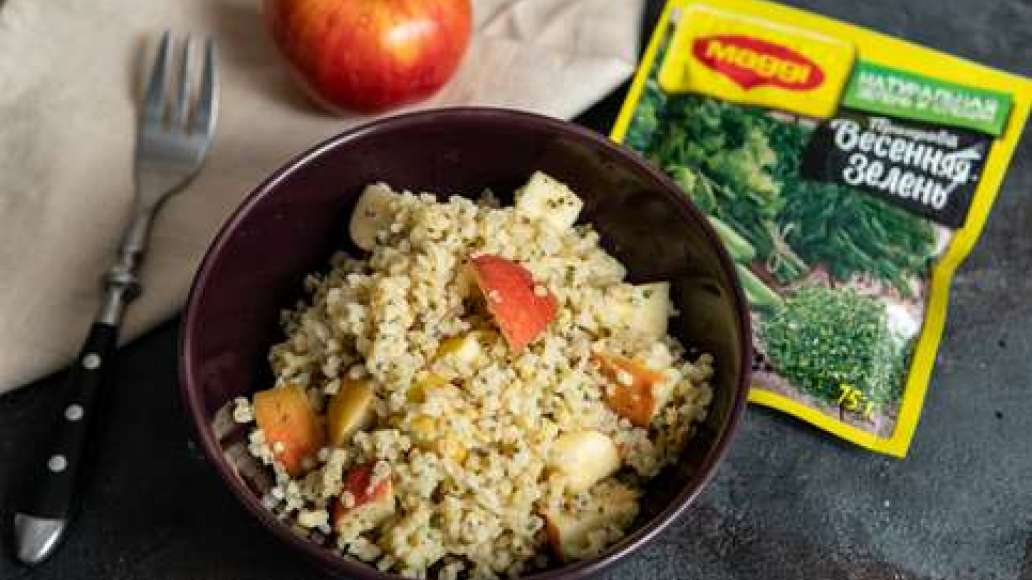 Разложить на тарелки и подавать к рыбным или мясным блюдам или как самостоятельное блюдо.