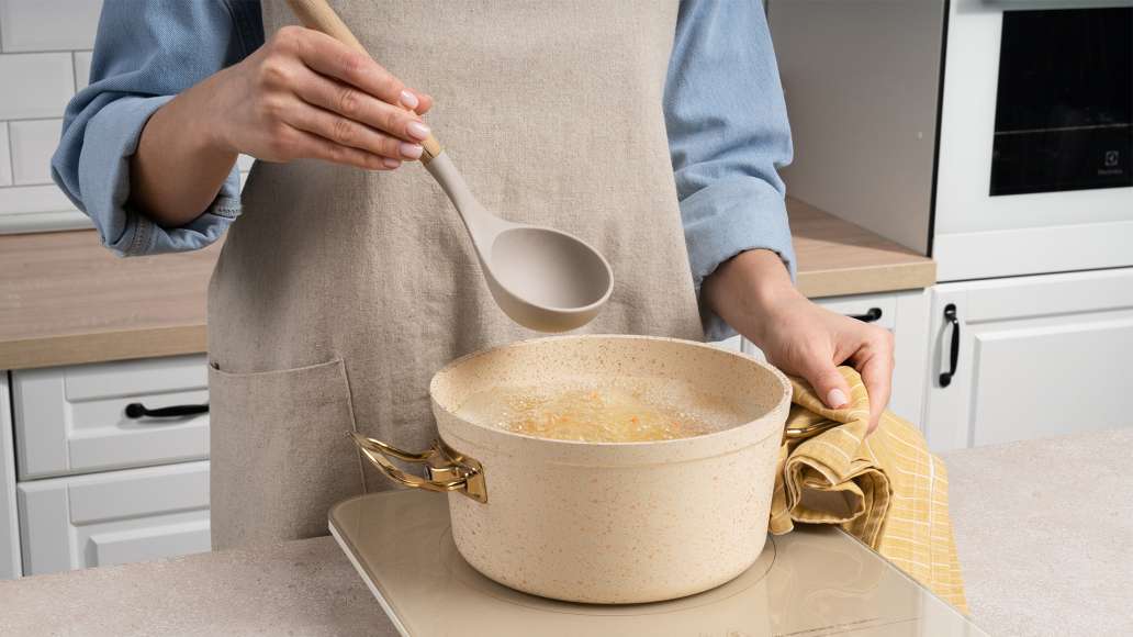 Легкий куриный супчик с вермишелью и картофелем Легкий куриный супчик с вермишелью и картофелем