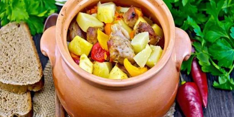 Кабачки с мясом и картофелем в горшочках - рецепт с фото от Магги