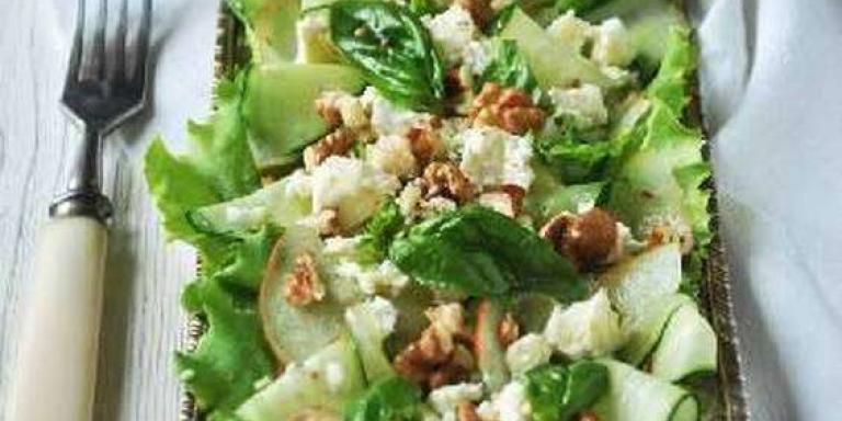 Салат с грушей и сыром фета— рецепт салата с грушей и сыром | maggi.ru