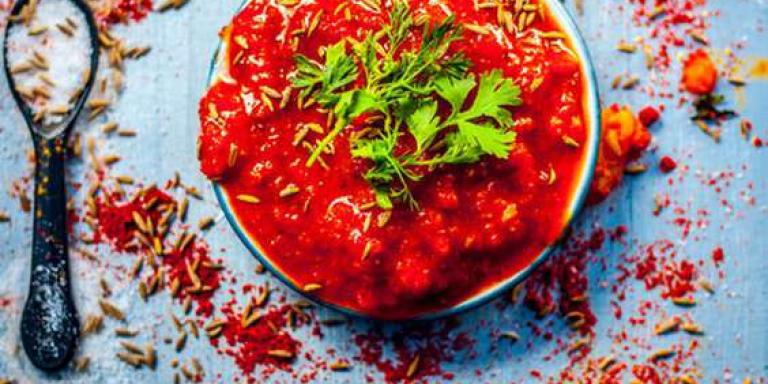 Армянский томатный соус с кинзой и чесноком - пошаговый рецепт с фото