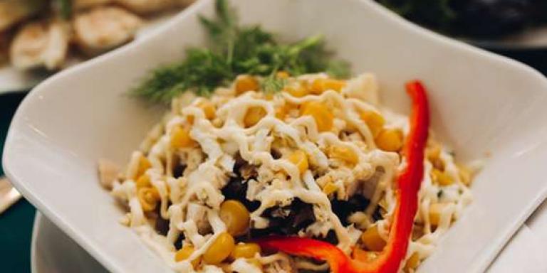 Салат с грибами и кукурузой - рецепт приготовления с фото от Maggi.ru