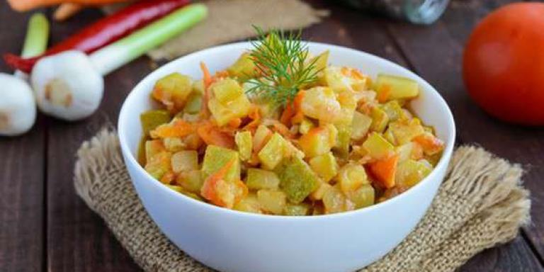 Тушеные кабачки с овощами - рецепт приготовления с фото от Maggi.ru