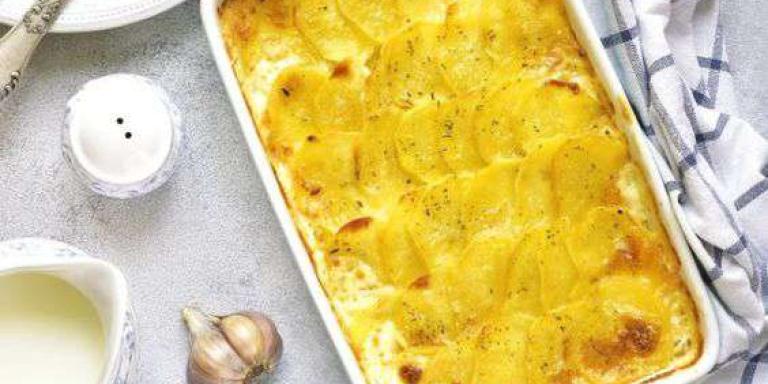 Кабачки и картофель, запеченные в духовке с чесноком: рецепт с фото