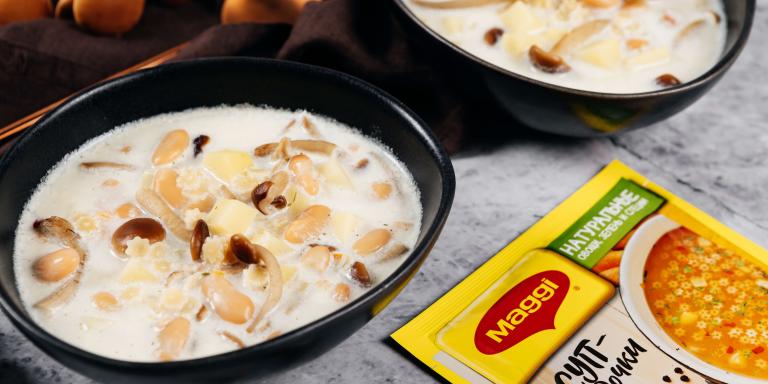 Сливочный суп с опятами и консервированной фасолью: рецепт с фото